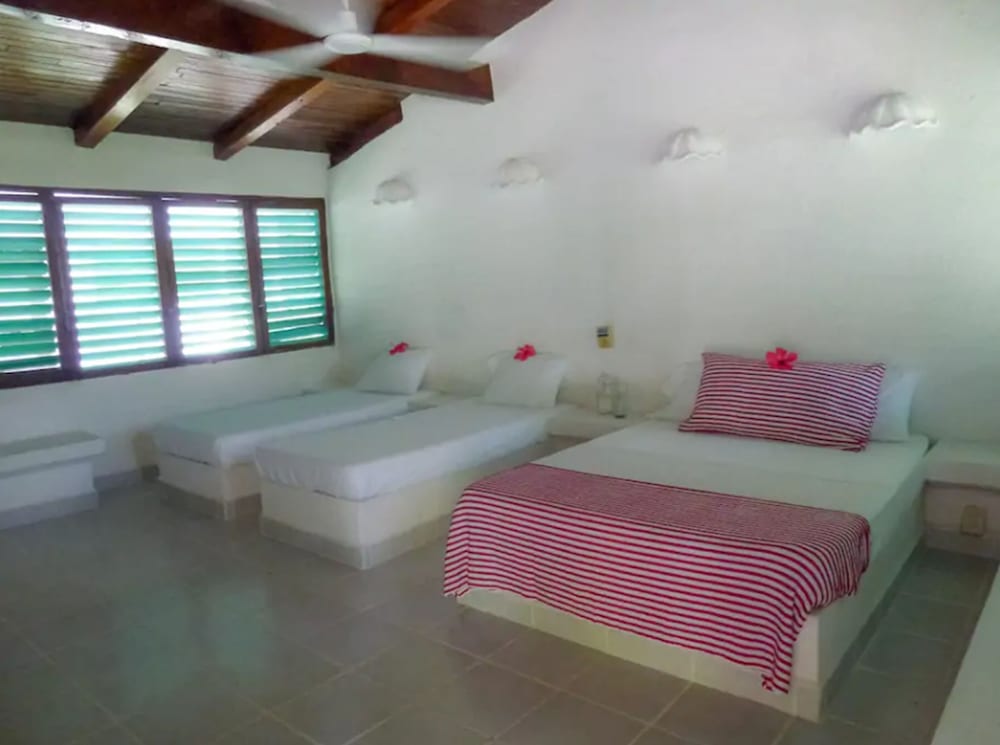 Family House, 8 Bedrooms (Up to 28 Guests) photo 3