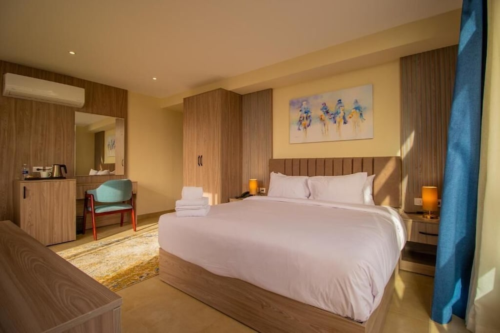 Standard Double or Twin Room - Photo 5