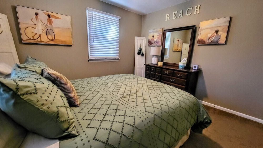 House (4 Bedrooms) photo 2