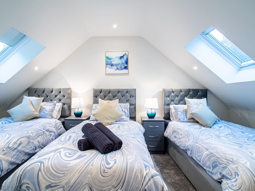 Bv Luxe 3 Slaapkamer Stadswoning in Bed Cliff Oaks, Foto 26