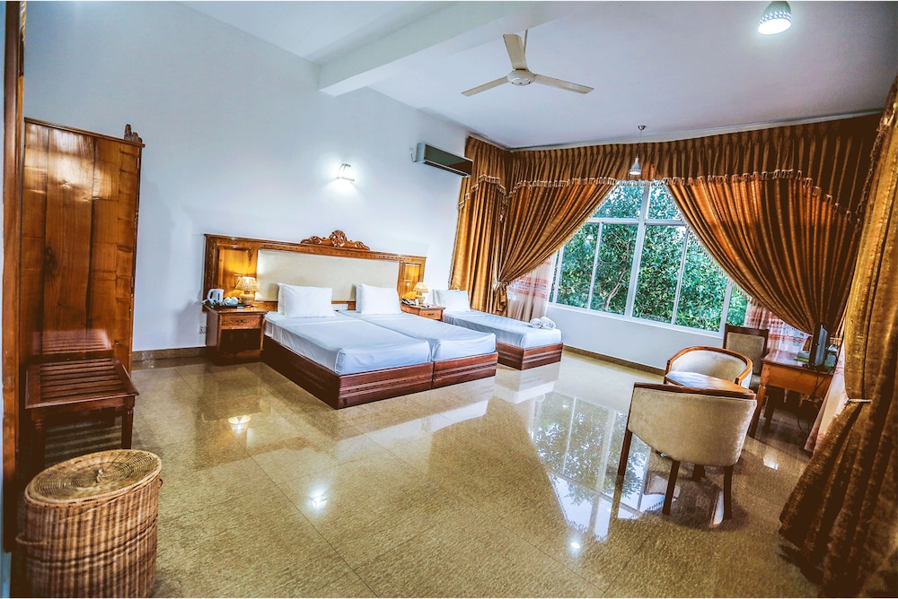 Deluxe Double Room, 1 Double Bed, Lake View photo 3