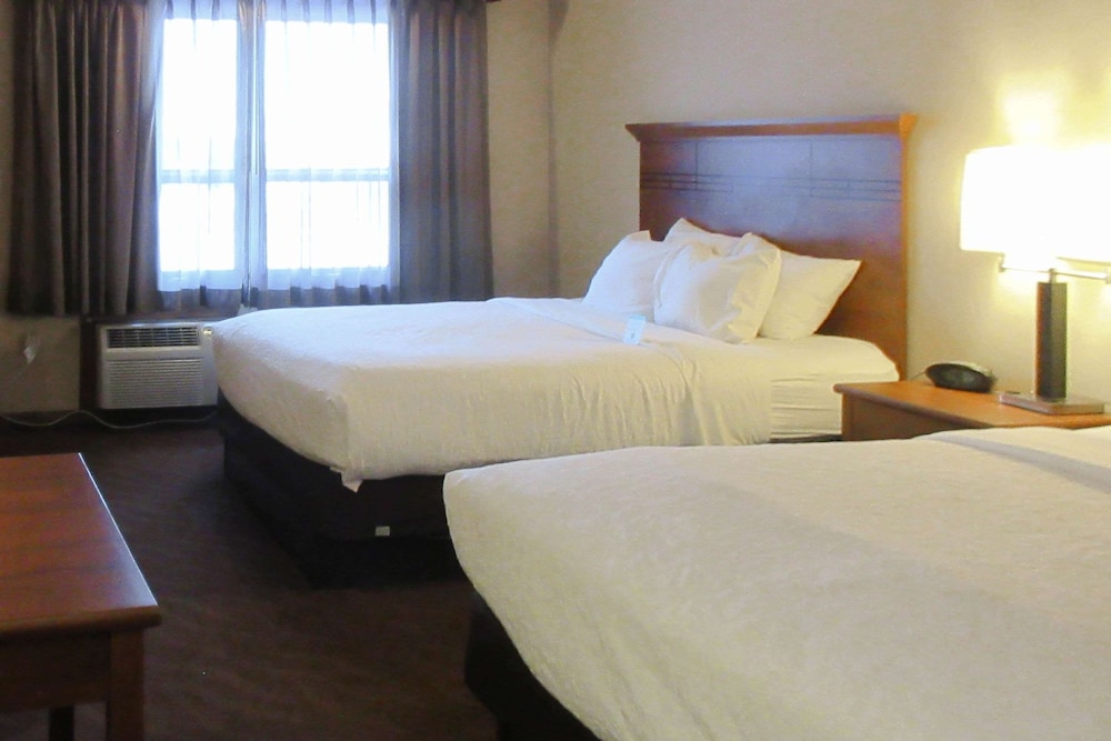 Standard Room, 2 Queen Beds, Non Smoking
