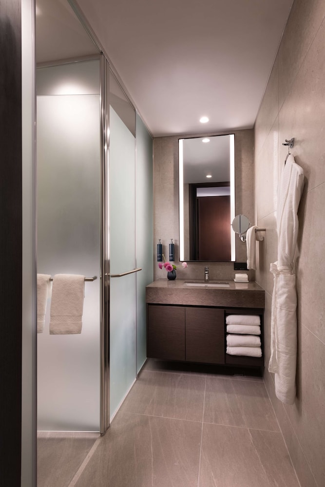 Deluxe 2 Bedrooms Suite, 2 King Beds - Photo 2