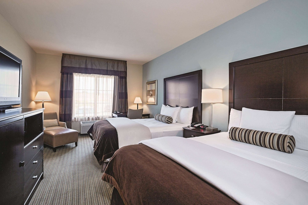Room, 2 Queen Beds, Non Smoking - Photo 1