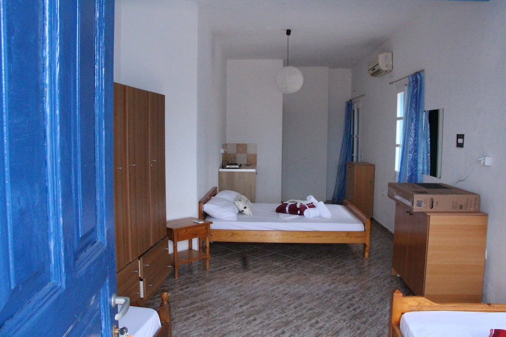 Basic Studio, Multiple Beds, Kitchenette, Beachside