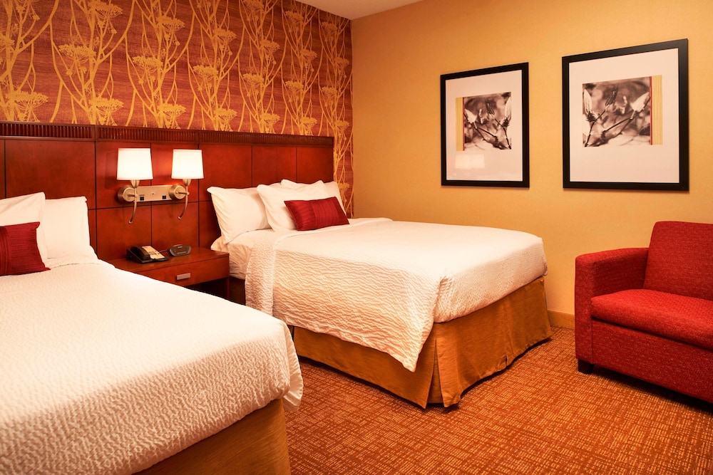 Deluxe Room, 2 Queen Beds, Balcony (Balcony) - Photo 3