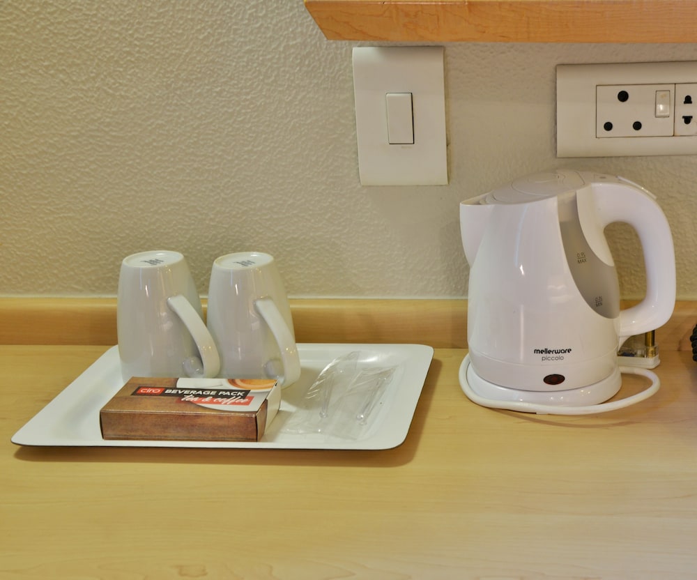 Twin Room, Non Smoking photo 3