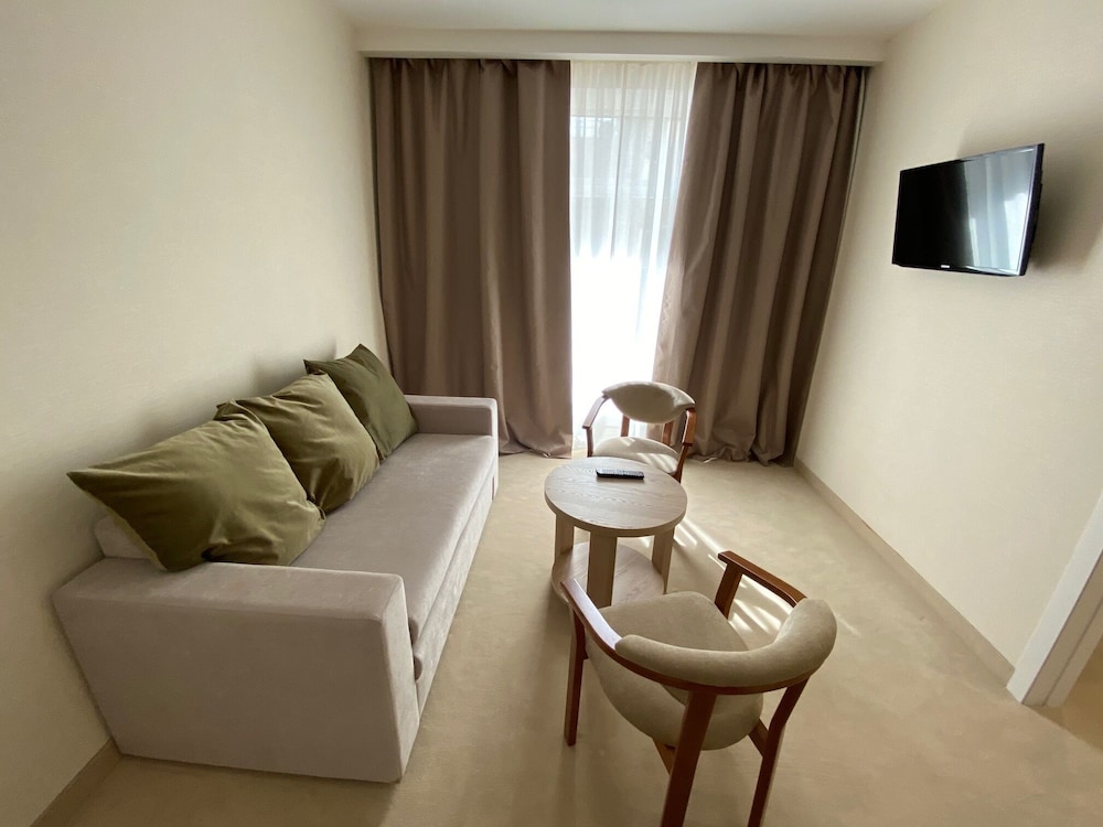Studio Suite photo 3