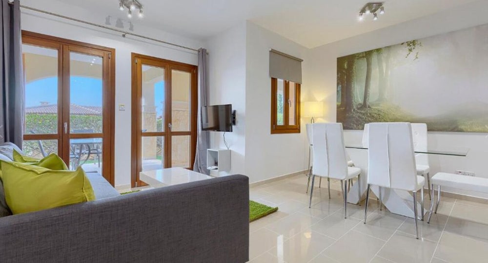 Luxury Apartment photo 1
