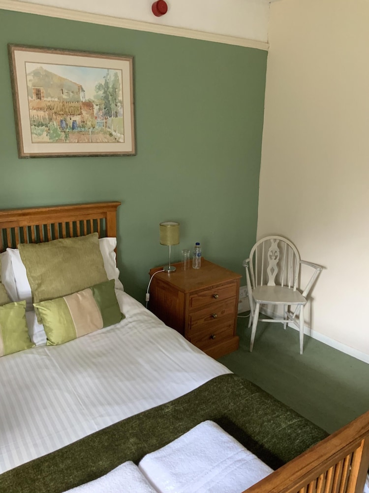 Standard Double Room, Private Bathroom, Garden View (Room 6) photo 3