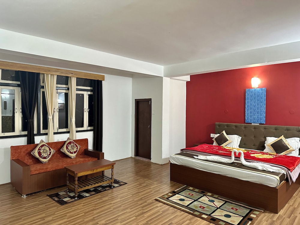 Family Room photo 1