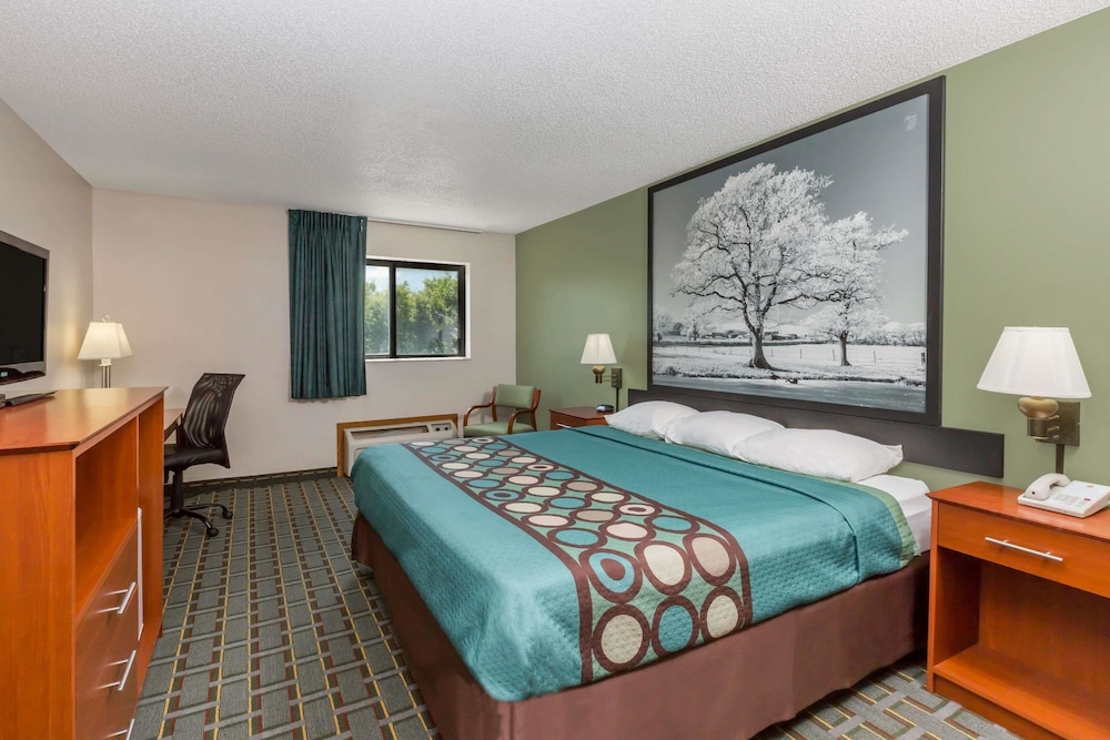 Standard Room, 1 King Bed - Photo 4