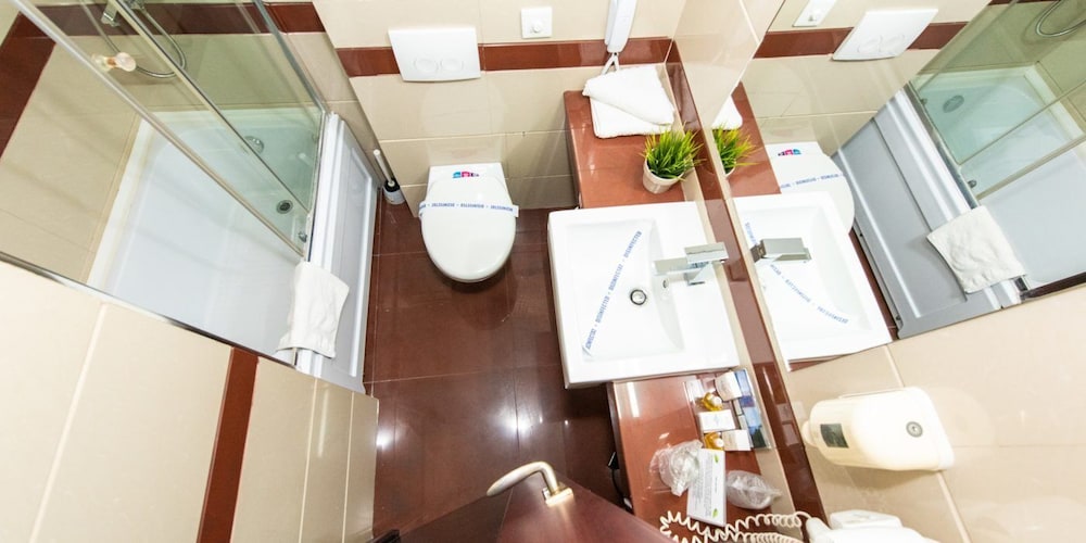 SUPERIOR TWIN DOUBLE ROOM SIDE SEA VIEW photo 2