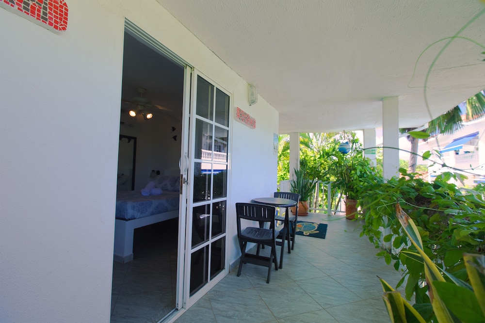 Double Room - Photo 5