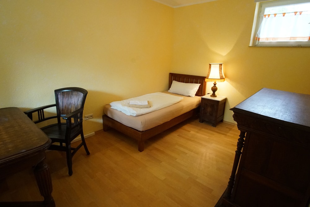 Basic Single Room photo 3