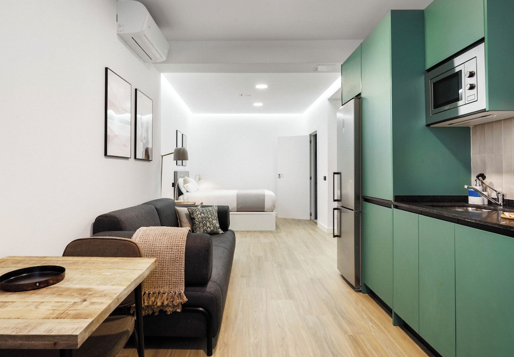 Estudio con Sofá Cama - Acceso para Discapacitados