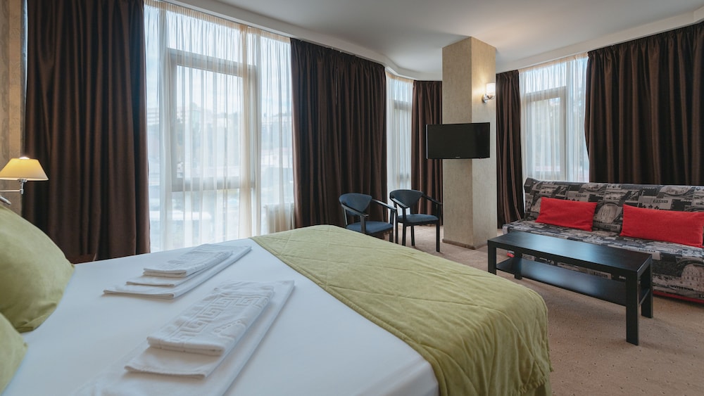 Superior Double or Twin Room photo 1