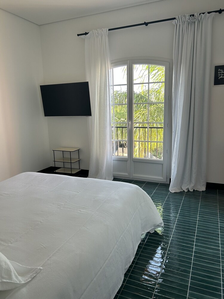 Executive Suite, Ensuite photo 3