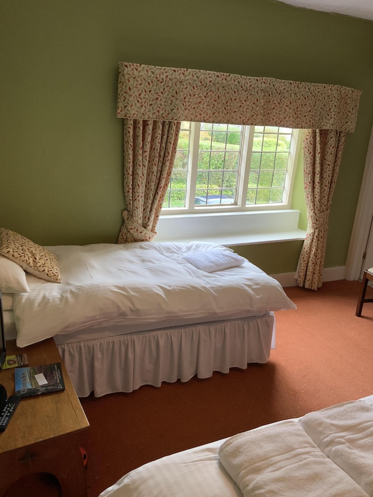 Standard Triple Room, Ensuite (Room 1) - Photo 7