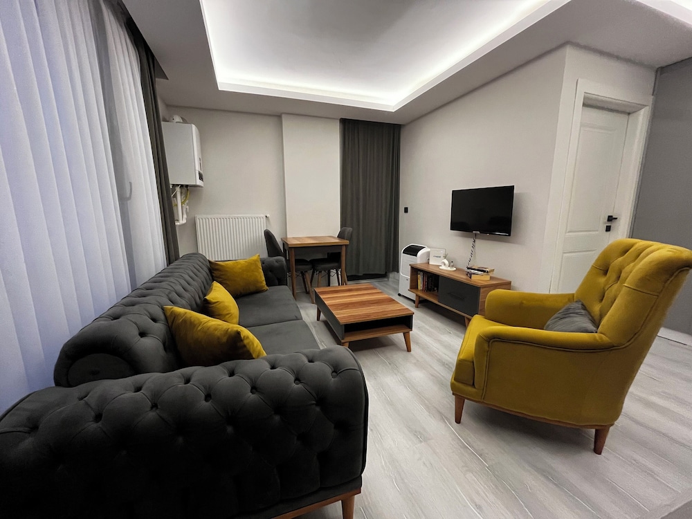 Economy Condo, 1 Queen Bed with Sofa bed, Kitchen photo 1