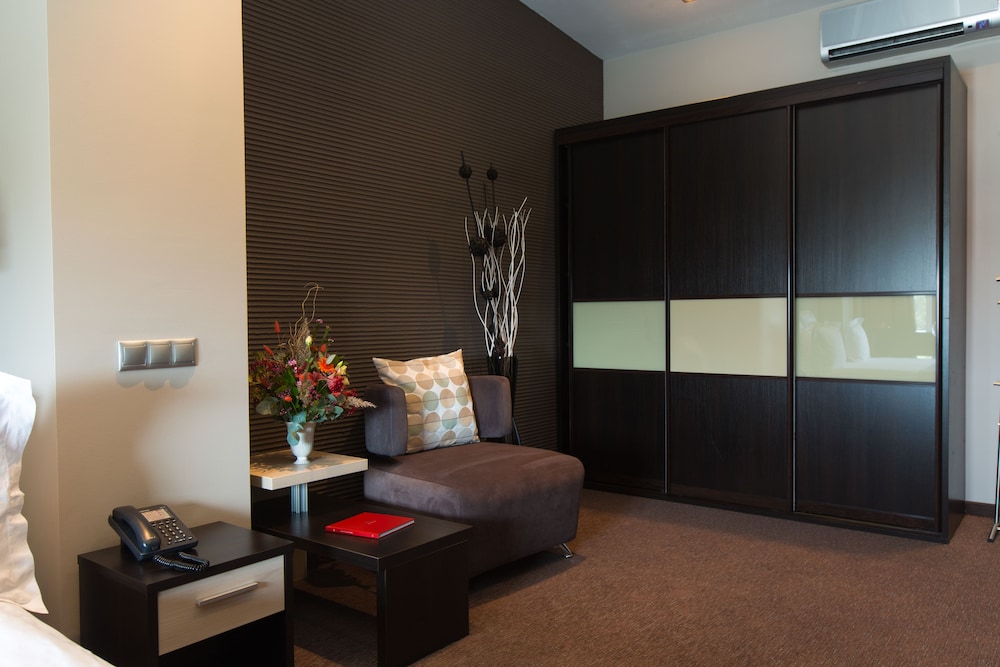 Presidential Suite, Non Smoking, City View photo 3