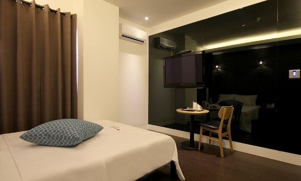 Standard Double Room - Photo 4