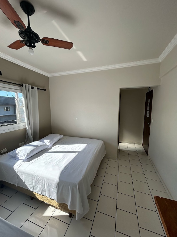 Economy Triple Room, Multiple Beds photo 2