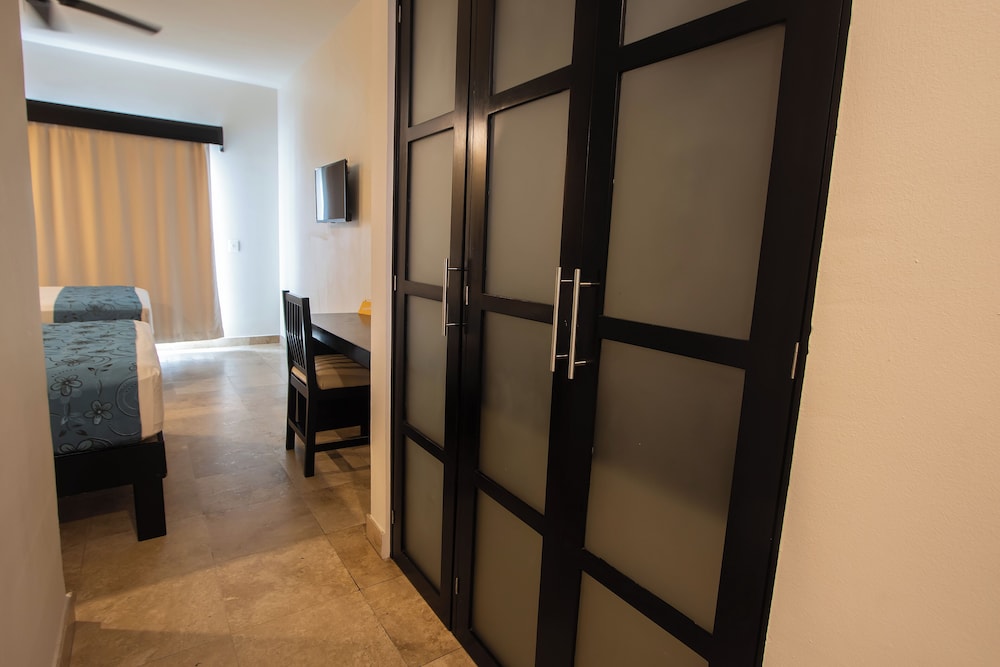 Standard Room, Ocean View - Photo 3