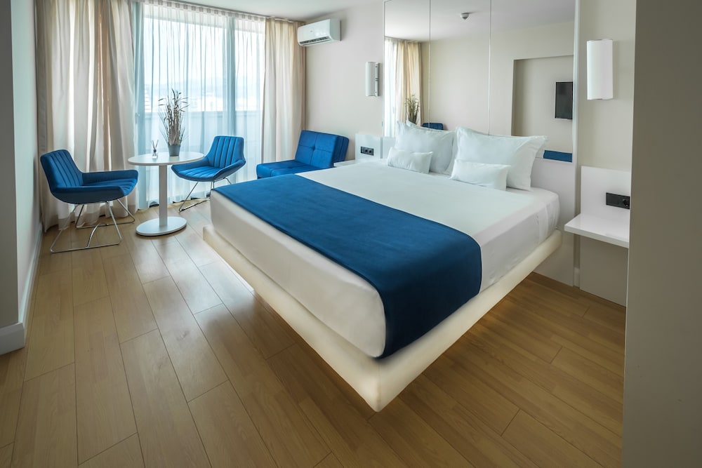 Superior Double Room, Sea View - Photo 7