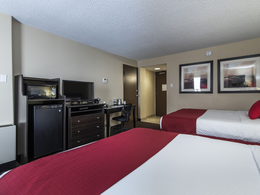 Deluxe Double Room, 2 Queen Beds photo 3