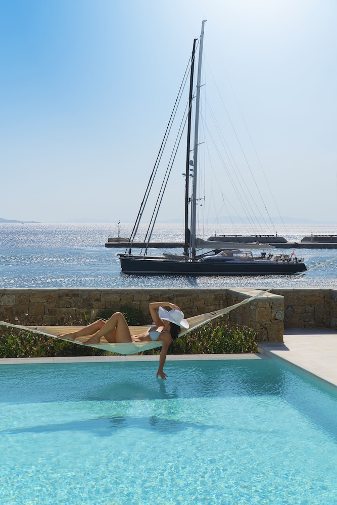 Anchor 1 Bedroom Pool Suite