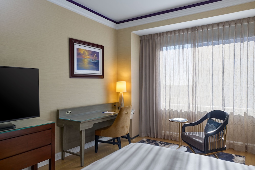 Room, 2 Queen Beds - Photo 6