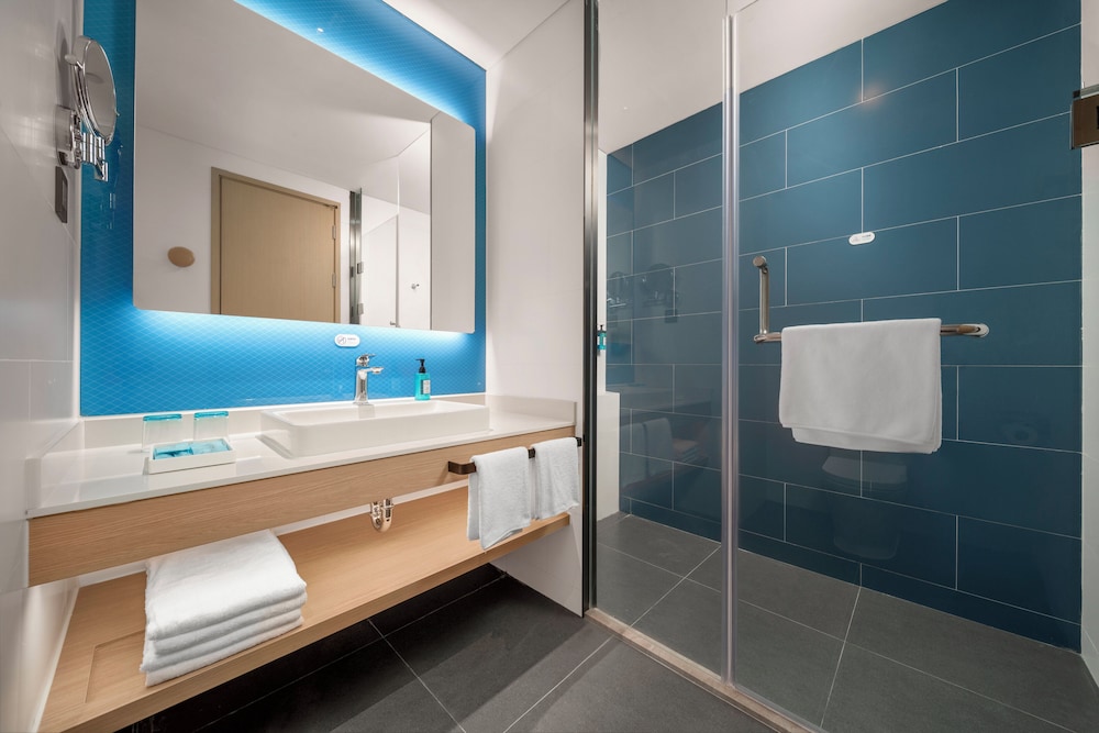 Standard Room, 1 King Bed (Extra Floor Space) - Photo 7