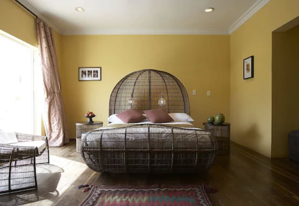 Suite - Photo 4
