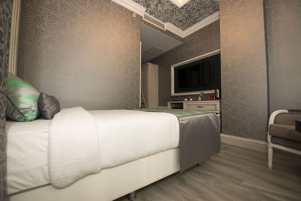 Standard Atrium Double Room photo 1