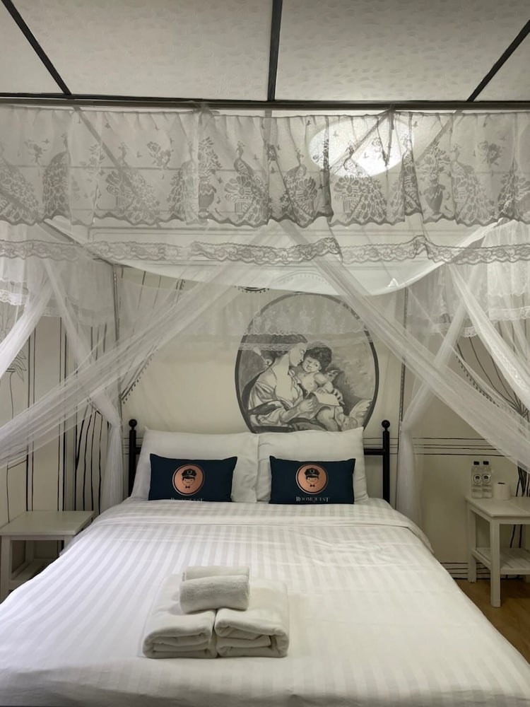 Standard Double Room - Photo 6
