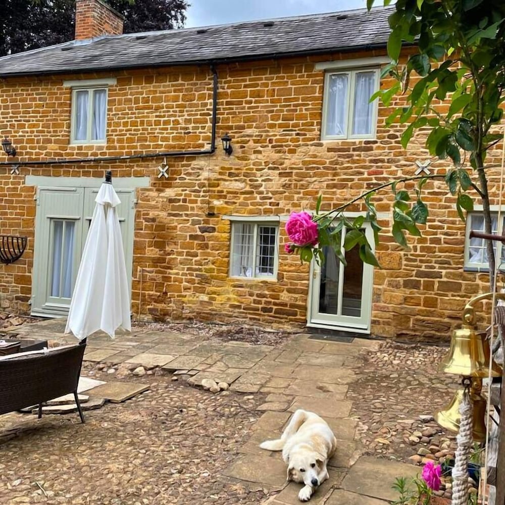 Superior Cottage, Multiple Beds, Garden View