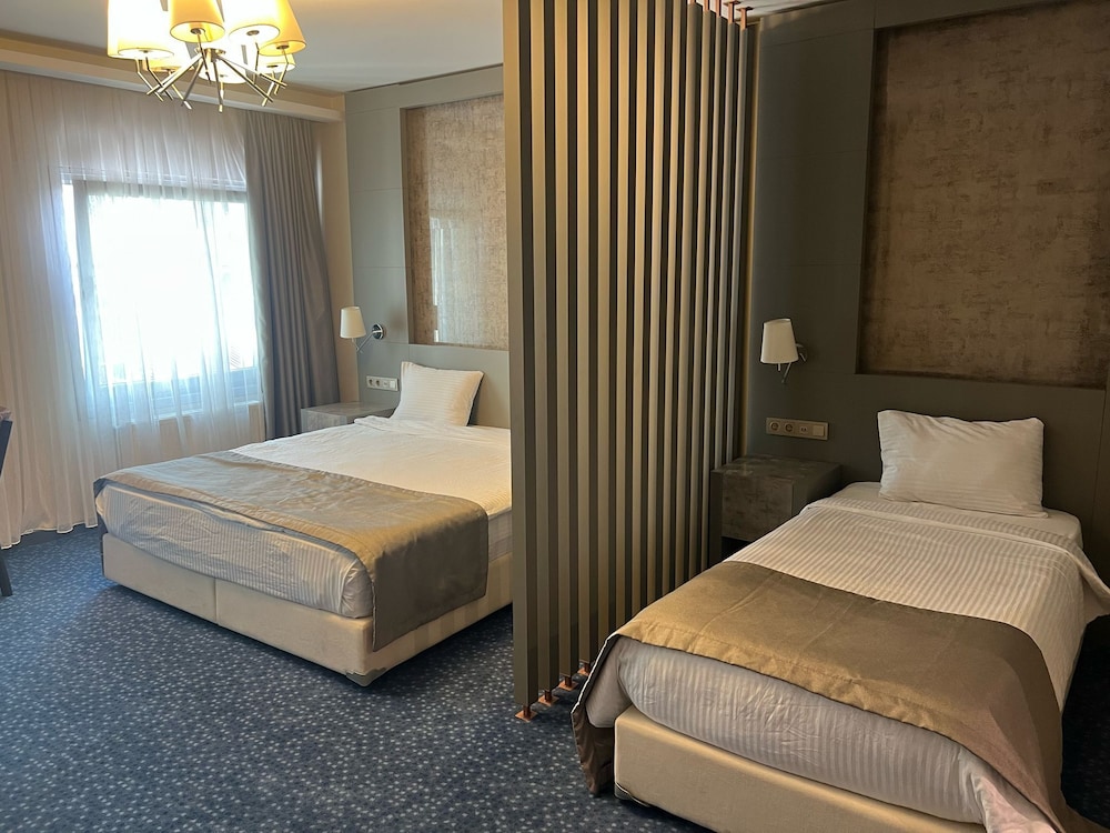 Deluxe Triple Room photo 3