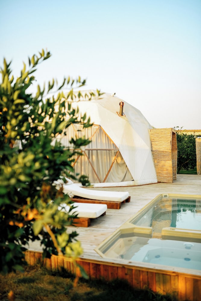 Design Tent Non-Heated Outside Pool and Jacuzzi