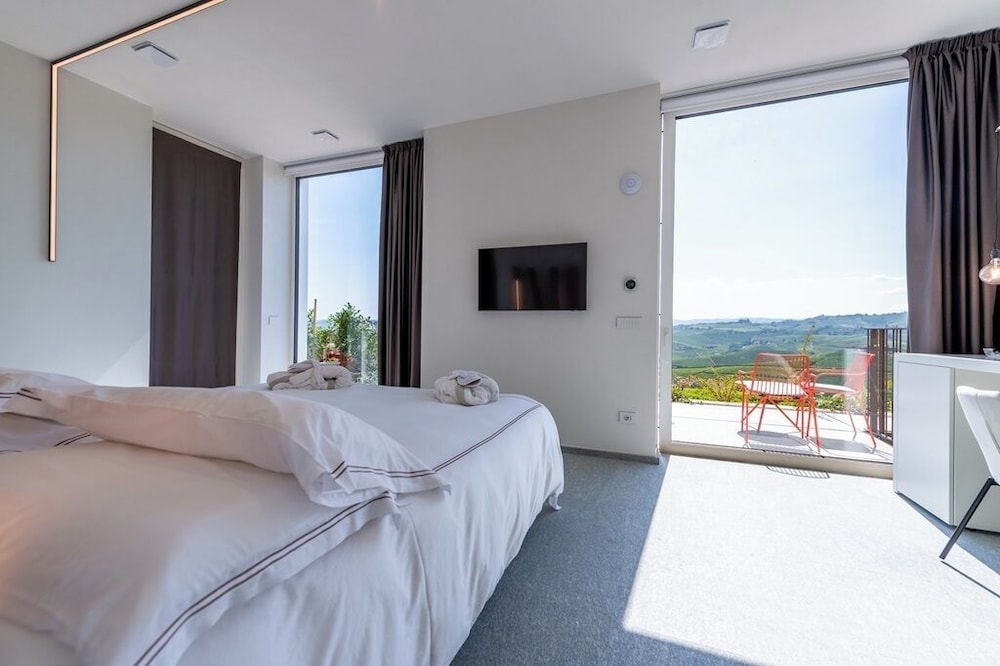 Junior Double Room, Vineyard View photo 1
