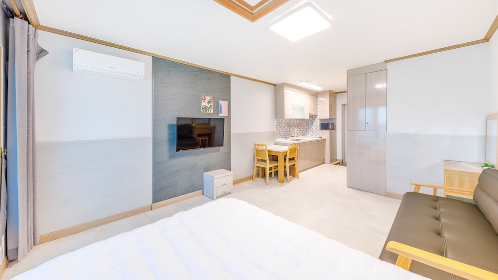 Basic Room, 1 Bedroom (203(Ocean view)) photo 3
