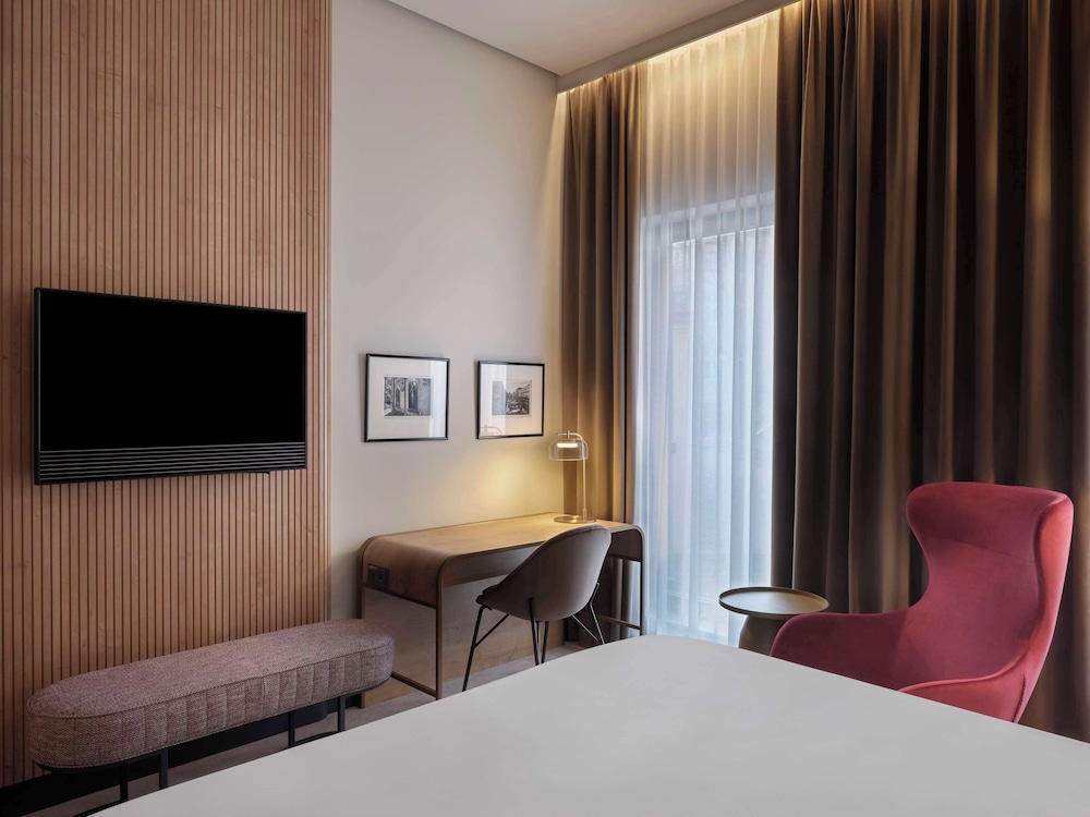 Premium Room thumbnail 6
