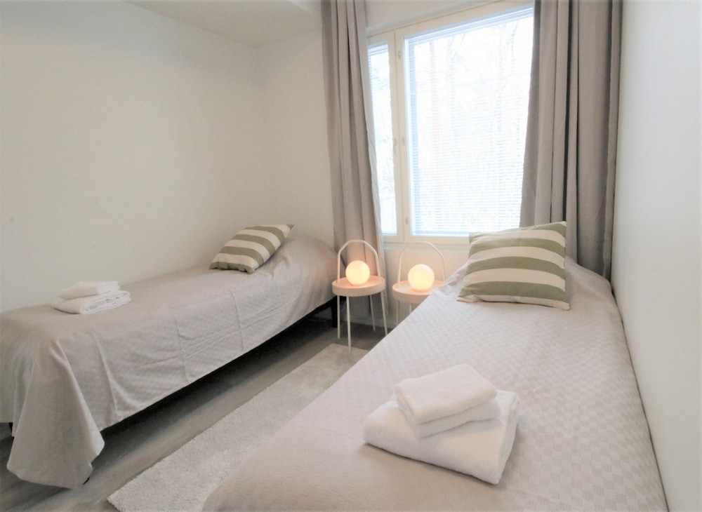 Basic Apartment photo 2