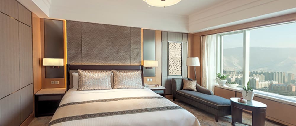 Premier Room, 1 King Bed