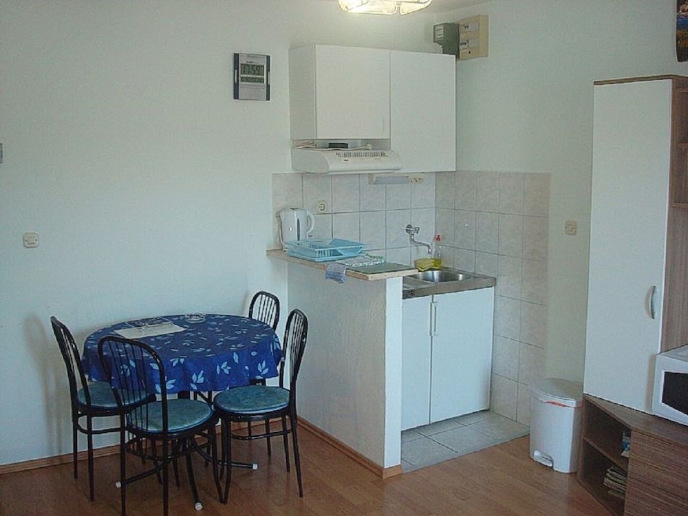 Apartment (Mato - free barbecue - A2(2+2))