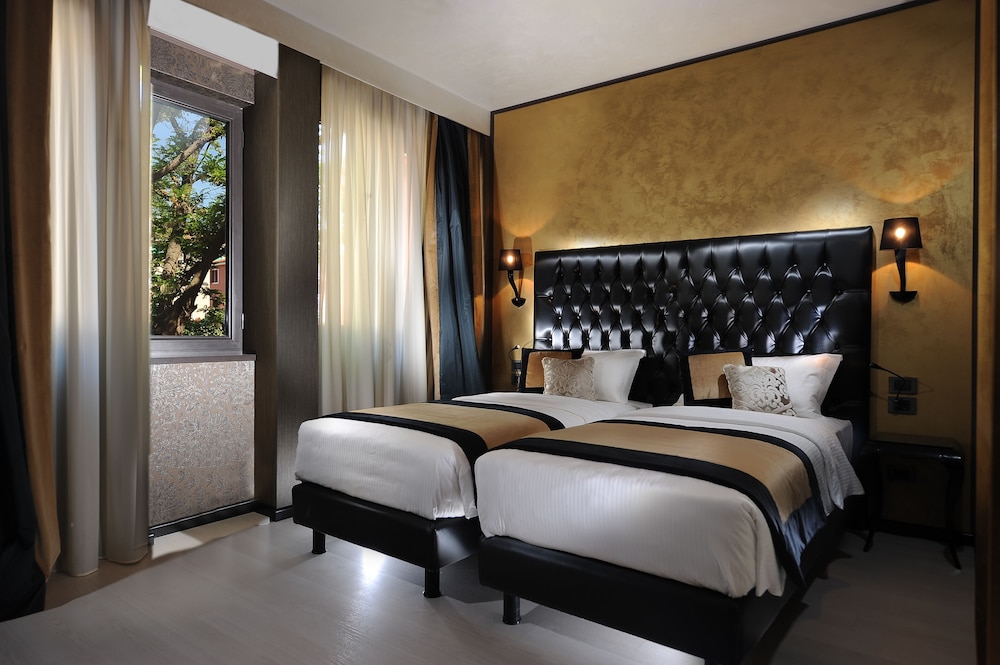 Classic Double or Twin Room photo 2