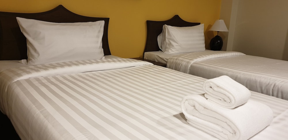 Deluxe Double or Twin Room photo 3