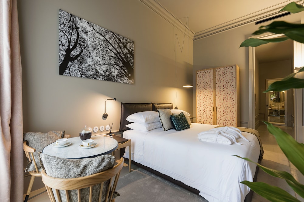 Deluxe Double or Twin Room - Photo 4