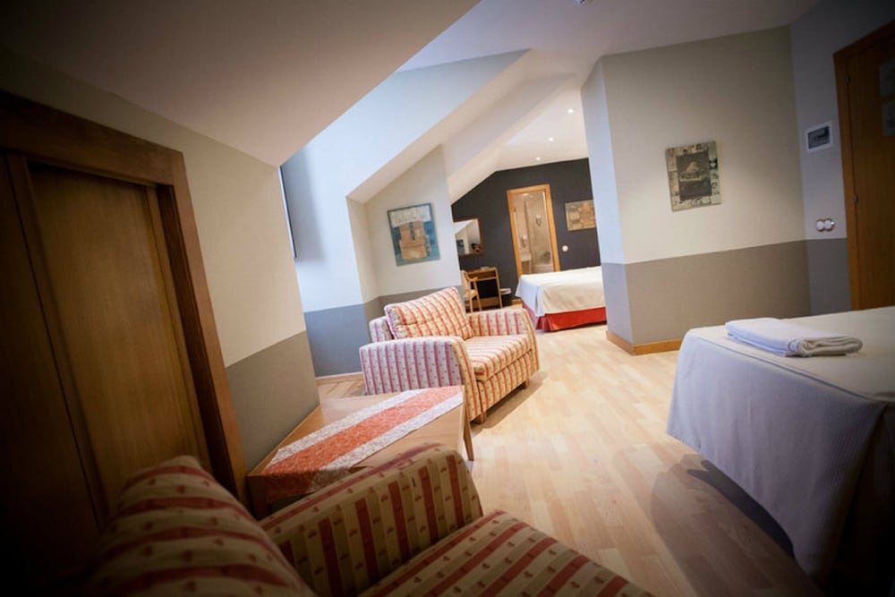 Family Room - Photo 1