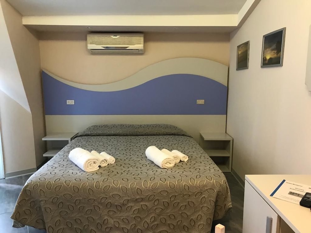Economy Double Room photo 1